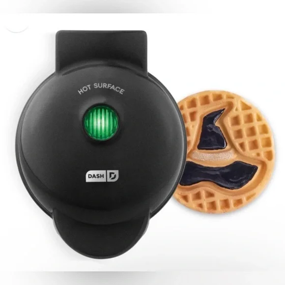 DASH NIB WITCH HAT MINI WAFFLE MAKER - Picture 1 of 4